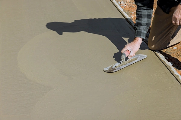 What’s the Difference Between Concrete Contractors and Cement Contractors?