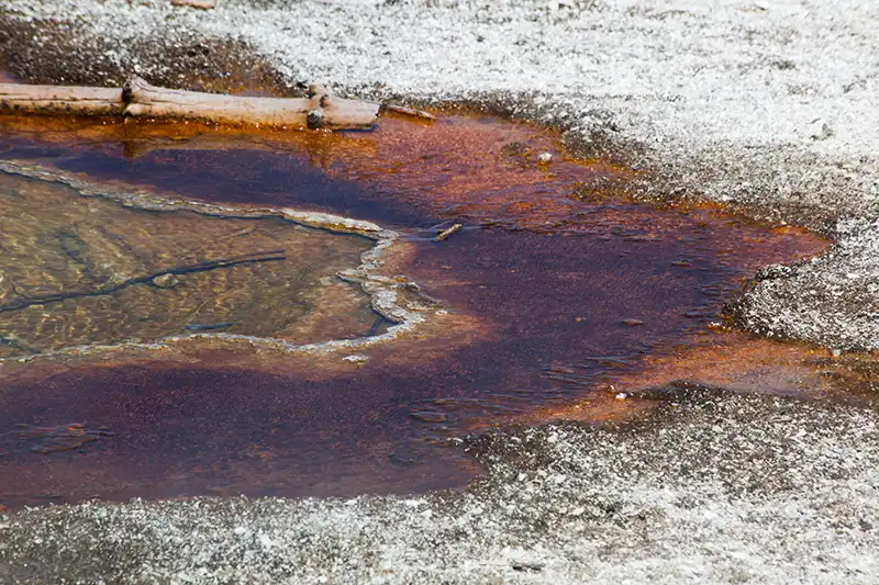 How Do You Remove Oil Stains From a Concrete Driveway?